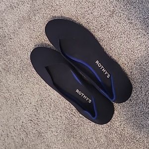 Rothy's "The Flat" in Maritime Navy Sz 8